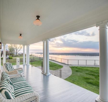 Clifton House - Panorama - Queen Suite, Sleeps 4, River Views ナチェズ エクステリア 写真