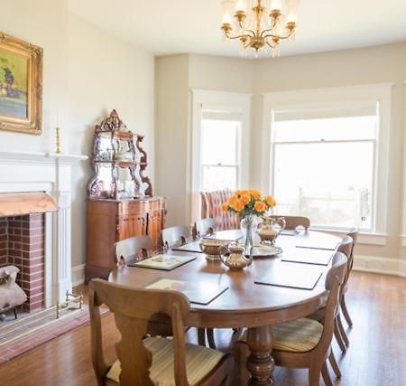 Clifton House - Panorama - Queen Suite, Sleeps 4, River Views ナチェズ エクステリア 写真